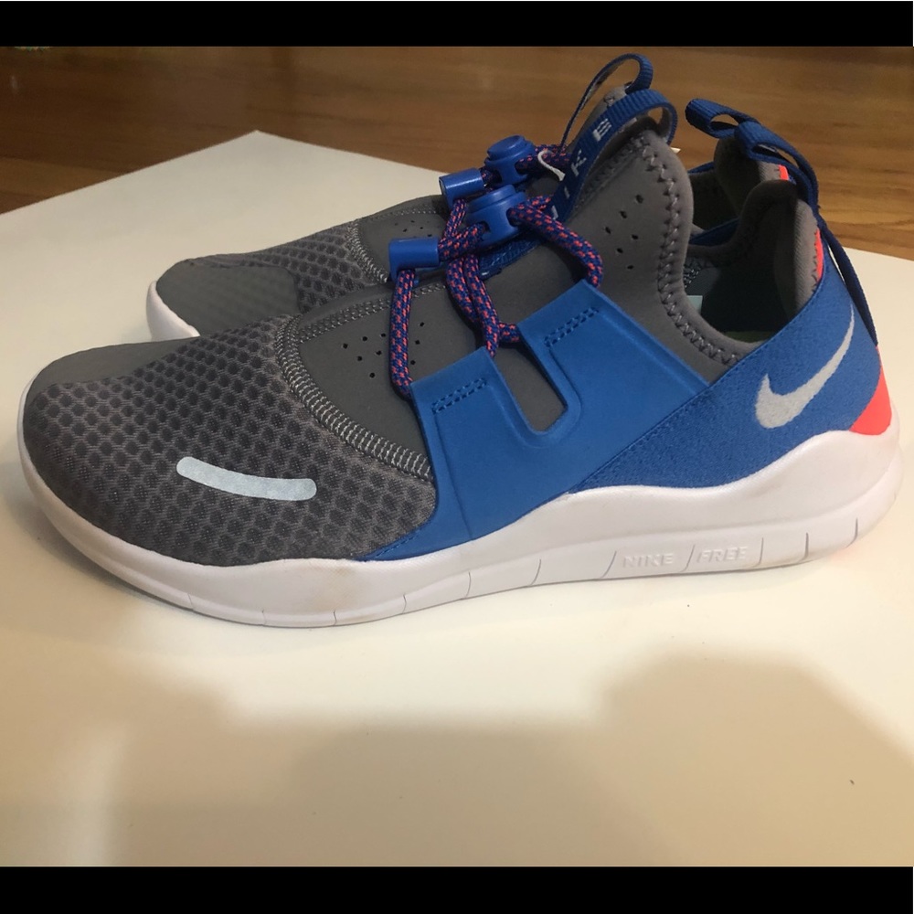 WOMENS SHOES SIZE 8.5